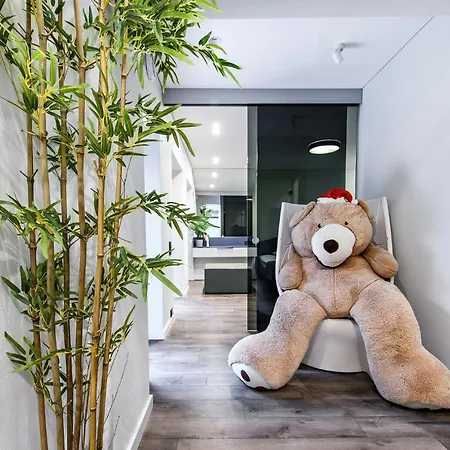 Daire Botanical Garden Loft *